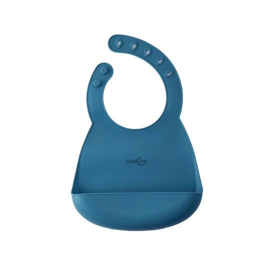 Lightweight, easily foldable with a large food catcher and 3D cut holes for a secure hold. Made with premium, high-qualiti silicone. Contains ZERO PLASTIC.